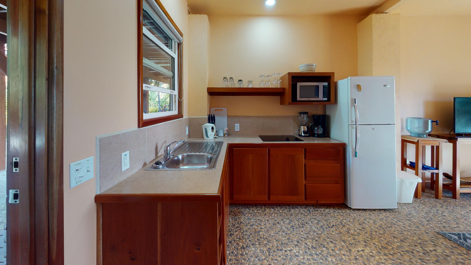 Costal-Breezes-Kitchen(1)